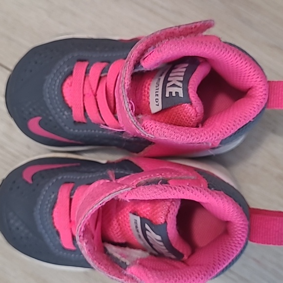 Nike Kids Pink and Gray Sneakers 3c - Picture 9 of 9